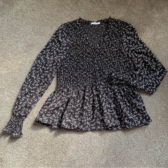 Vneck Peplum Top - Picture 1 of 4